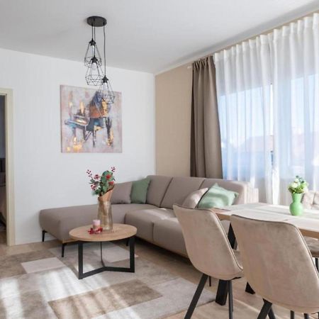 Apartment Kona - Free Parking & Self Check-In Ivanja Reka Екстер'єр фото
