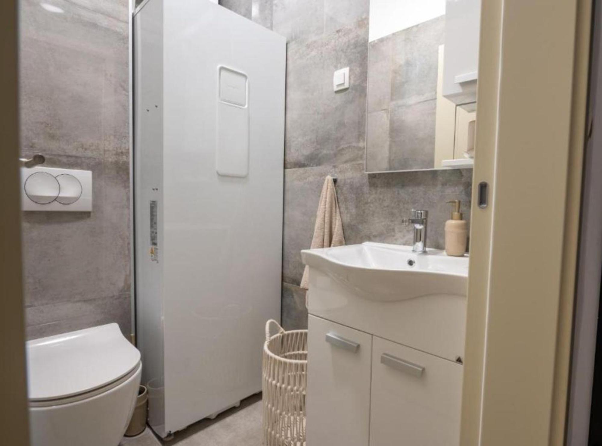 Apartment Kona - Free Parking & Self Check-In Ivanja Reka Екстер'єр фото
